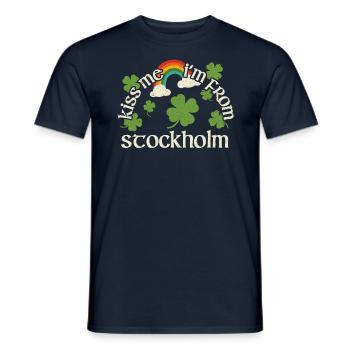 Kiss Me - Saint-Patrick Stockholm - T-shirt homme - marine - Devant - AI Model Male 178 light (178cm)