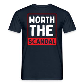 Den Skandal Wert, Zu Heiß, Um Es Zu Handhaben - Männer T-Shirt - Navy - Vorne - AI Model Male 178 light (178cm)