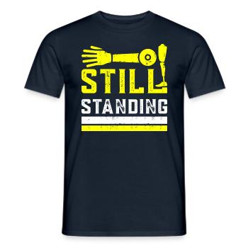 Still Standing Funny Leg Amputation Leg Amputee - Männer T-Shirt - Navy - Vorne - AI Model Male 178 light (178cm)