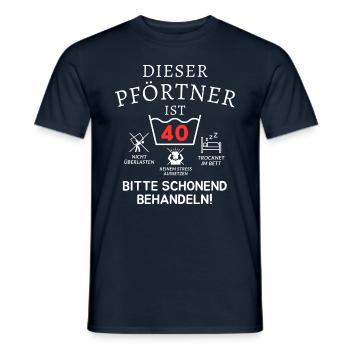 Dieser Pförtner ist 40. Schonend behandeln! - Männer T-Shirt - Navy - Vorne - AI Model Male 178 light (178cm)