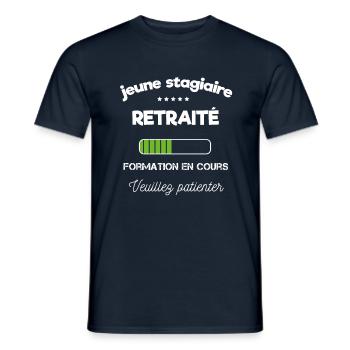 tee shirt retraite - T-shirt homme - marine - Devant - AI Model Male 178 light (178cm)