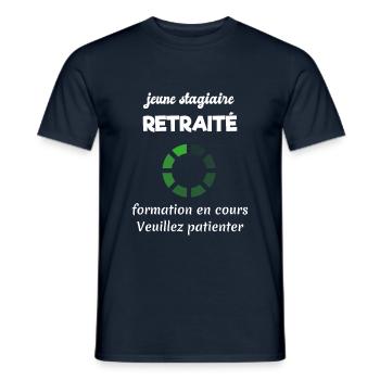 tee shirt retraite humoristique - T-shirt homme - marine - Devant - AI Model Male 178 light (178cm)