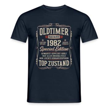 Oldtimer Baujahr 1982 Jahrgang Geburtstag Geschenk - Männer T-Shirt - Navy - Vorne - AI Model Male 178 light (178cm)