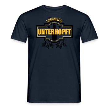 Unterhopft chronisch - Männer T-Shirt - Navy - Vorne - AI Model Male 178 light (178cm)