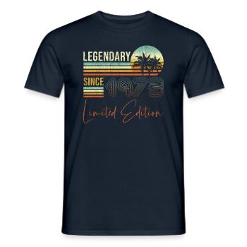 Jour de naissance Légende depuis 1973 - T-shirt homme - marine - Devant - AI Model Male 178 light (178cm)