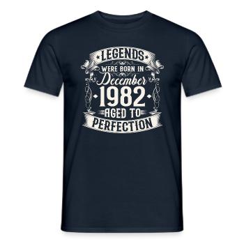 Décembre né 1982 Anniversaire vintage - T-shirt homme - marine - Devant - AI Model Male 178 light (178cm)