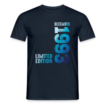 Edition Limitée Décembre 1993 Légendaire depuis - T-shirt homme - marine - Devant - AI Model Male 178 light (178cm)