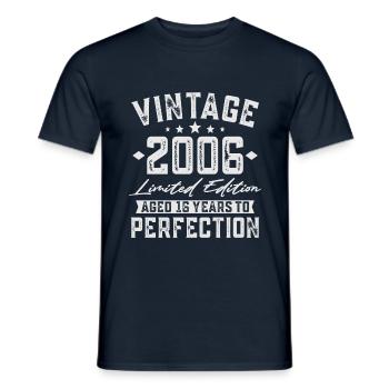 16 anniversaire millésime 2006 né Vintage - T-shirt homme - marine - Devant - AI Model Male 178 light (178cm)