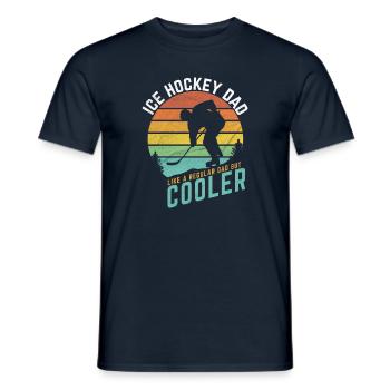 Ice Hockey Dad - Männer T-Shirt - Navy - Vorne - AI Model Male 178 light (178cm)