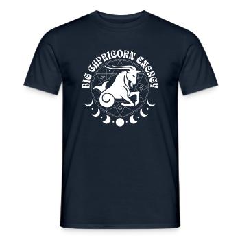 Grande Energie Capricorne - Astrologie Signe du Zodiaque - T-shirt homme - marine - Devant - AI Model Male 178 light (178cm)