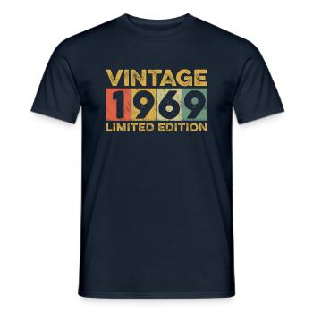 Vintage 1969 Limited Edition - Männer T-Shirt - Navy - Vorne - AI Model Male 178 light (178cm)