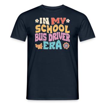 À l’époque des chauffeurs d’autobus scolaires - T-shirt homme - marine - Devant - AI Model Male 178 light (178cm)