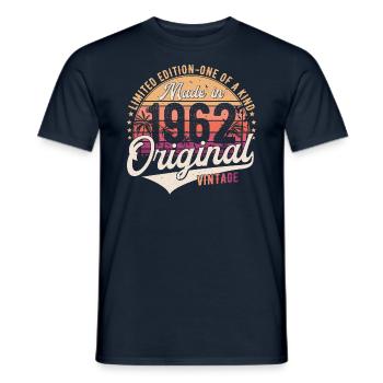 1962 Vintage Born Vintage Cadeau d’anniversaire - T-shirt homme - marine - Devant - AI Model Male 178 light (178cm)