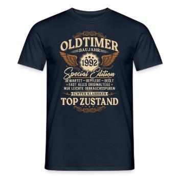 Oldtimer Baujahr 1992 Jahrgang Geburtstag Geschenk - Männer T-Shirt - Navy - Vorne - AI Model Male 178 light (178cm)