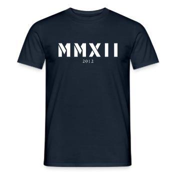 Römische Zahl Geburtsjahr Made in 2012 - Männer T-Shirt - Navy - Vorne - AI Model Male 178 light (178cm)