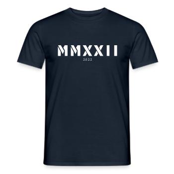 Année de naissance en chiffres romains Fabriqué en 2022 - T-shirt homme - marine - Devant - AI Model Male 178 light (178cm)