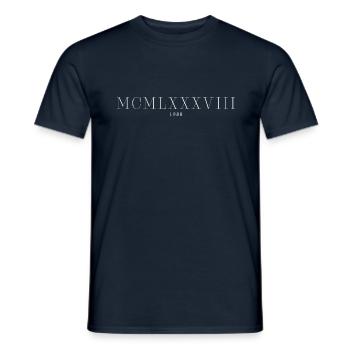 Römische Zahl Geburtsjahr Made in 1988 - Männer T-Shirt - Navy - Vorne - AI Model Male 178 light (178cm)
