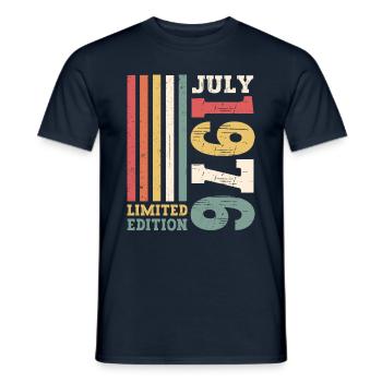 Édition limitée Juillet 1976 46e anniversaire Hommes - T-shirt homme - marine - Devant - AI Model Male 178 light (178cm)