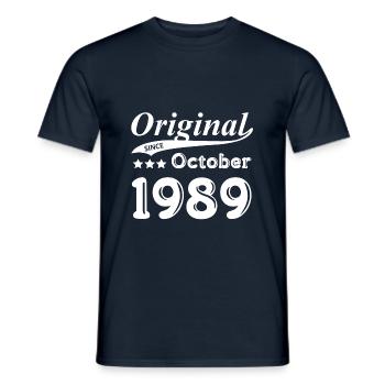 Original Since October 1989 - Männer T-Shirt - Navy - Vorne - AI Model Male 178 light (178cm)