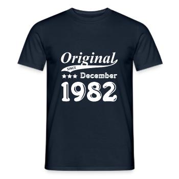 Original Since December 1982 Geschenk - Männer T-Shirt - Navy - Vorne - AI Model Male 178 light (178cm)