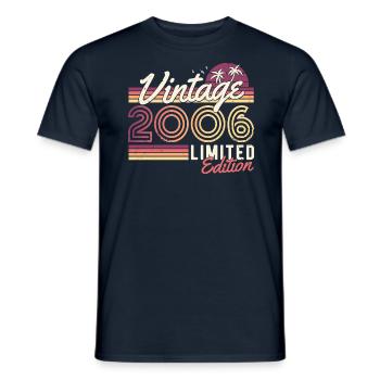 2006 Vintage né Vintage Retro Birthday - T-shirt homme - marine - Devant - AI Model Male 178 light (178cm)