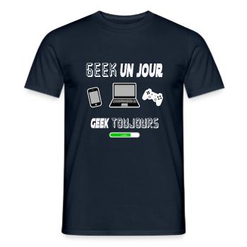 Geek un jours geek toujours, Gaming - T-shirt homme - marine - Devant - AI Model Male 178 light (178cm)