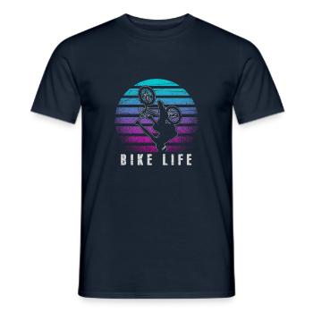Bike Life BMX stunt - Men's T-Shirt - navy - Front - AI Model Male 178 light (178cm)