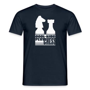 Cool Kids Play Chess Cadeau d'échecs pour enfants - T-shirt homme - marine - Devant - AI Model Male 178 light (178cm)