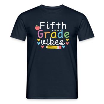 Stimmung In Der Fünften Klasse Am Erster Schultag - Männer T-Shirt - Navy - Vorne - AI Model Male 178 light (178cm)