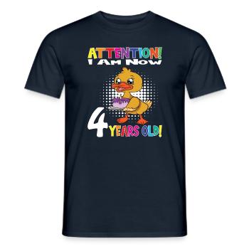 Anniversaire de canard J'ai maintenant 4 ans - T-shirt homme - marine - Devant - AI Model Male 178 light (178cm)