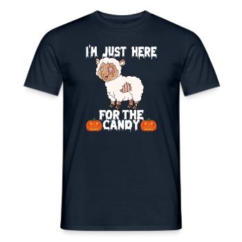 Halloween I'm Just Here For The Candy - Männer T-Shirt - Navy - Vorne - AI Model Male 178 light (178cm)