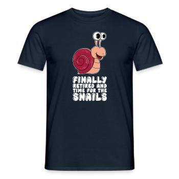 Ruhestand Und Zeit Für Die Schnecken - Männer T-Shirt - Navy - Vorne - AI Model Male 178 light (178cm)