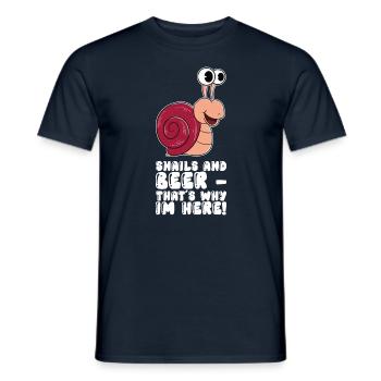 Schnecken Und Bier Deshalb Bin Ich Hier - Männer T-Shirt - Navy - Vorne - AI Model Male 178 light (178cm)