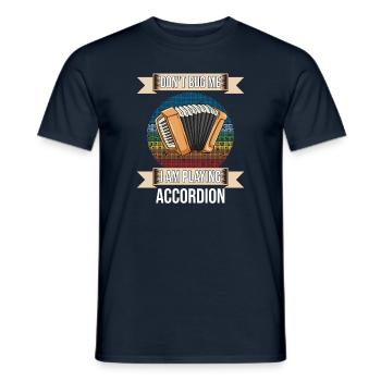 Ne me dérange pas, je joue de l’accordéon - T-shirt homme - marine - Devant - AI Model Male 178 light (178cm)