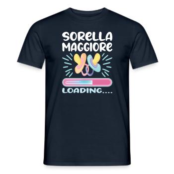 Sorella Maggiore 2023 - Männer T-Shirt - Navy - Vorne - AI Model Male 178 light (178cm)
