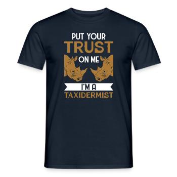 Faites-moi confiance Je suis taxidermiste - T-shirt homme - marine - Devant - AI Model Male 178 light (178cm)