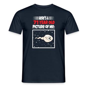 Spermie Hier Ist Ein Altes Bild Von Mir - Männer T-Shirt - Navy - Vorne - AI Model Male 178 light (178cm)
