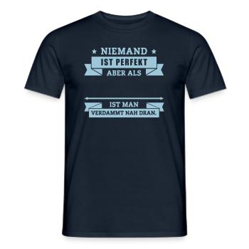 Funshirt Dein Text - Männer T-Shirt - Navy - Vorne - AI Model Male 178 light (178cm)