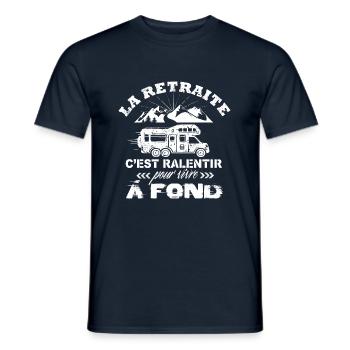 retraite camping car cadeau humour - T-shirt homme - marine - Devant - AI Model Male 178 light (178cm)