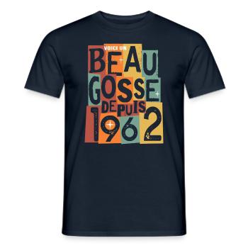 anniversaire 60 ans beau gosse - T-shirt homme - marine - Devant - AI Model Male 178 light (178cm)
