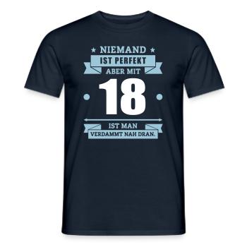 Funshirt 18 - Männer T-Shirt - Navy - Vorne - AI Model Male 178 light (178cm)
