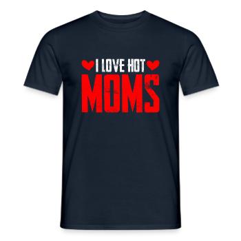 I love hot Moms Heart Hot Moms Funshirt Musthave - Männer T-Shirt - Navy - Vorne - AI Model Male 178 light (178cm)
