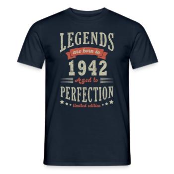 Legende geboren 1942 Geburtstagsgeschenk 80 Jahre - Männer T-Shirt - Navy - Vorne - AI Model Male 178 light (178cm)