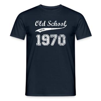 1970 - Männer T-Shirt - Navy - Vorne - AI Model Male 178 light (178cm)