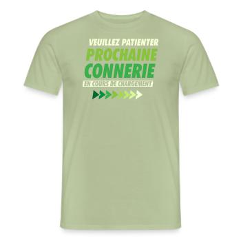 Prochaine connerie en cours cadeau papa fête des - T-shirt homme - vert sauge - Devant - AI Model Male 178 light (178cm)
