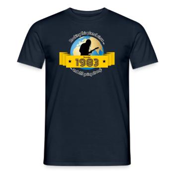 40. Geburtstag Rocking this planet since 12/1983 - Men's T-Shirt - navy - Front - AI Model Male 178 light (178cm)