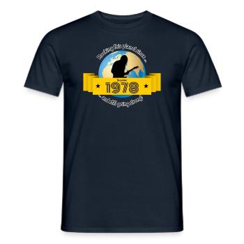45e anniversaire Secouer cette planète depuis 12/1978 - T-shirt homme - marine - Devant - AI Model Male 178 light (178cm)