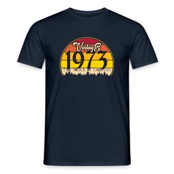Millésime 1973 - T-shirt homme - marine - Devant - AI Model Male 178 light (178cm)