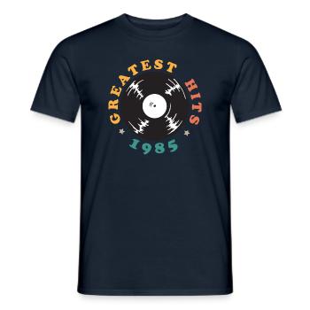 1985 Année de naissance - T-shirt homme - marine - Devant - AI Model Male 178 light (178cm)