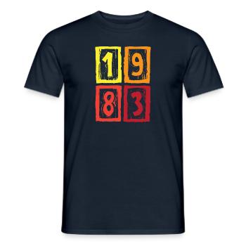 1983 40e anniversaire - T-shirt homme - marine - Devant - AI Model Male 178 light (178cm)